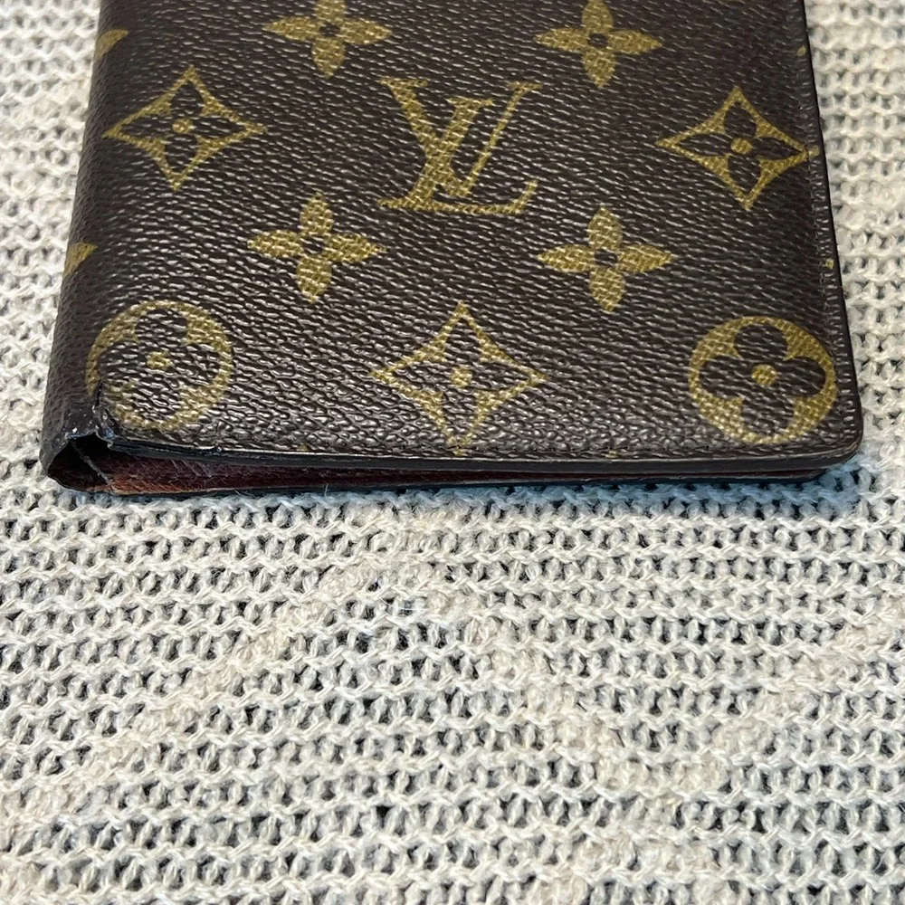 Louis Vuitton Brown Monogram Canvas Bi-Fold Key & Card Holder